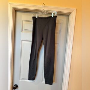 Lou & Grey Hunter Green Leggings Size Medium Soft Stretch Pull On